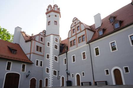 Schloss Forderglauchau mit neuer Fassade